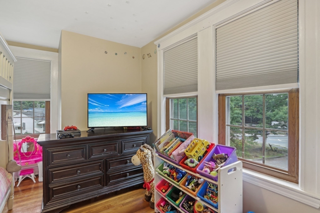 59 Hemlock Rd