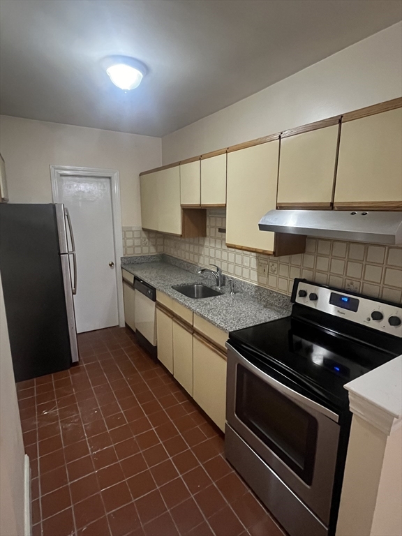 414 Massachusetts Ave # B