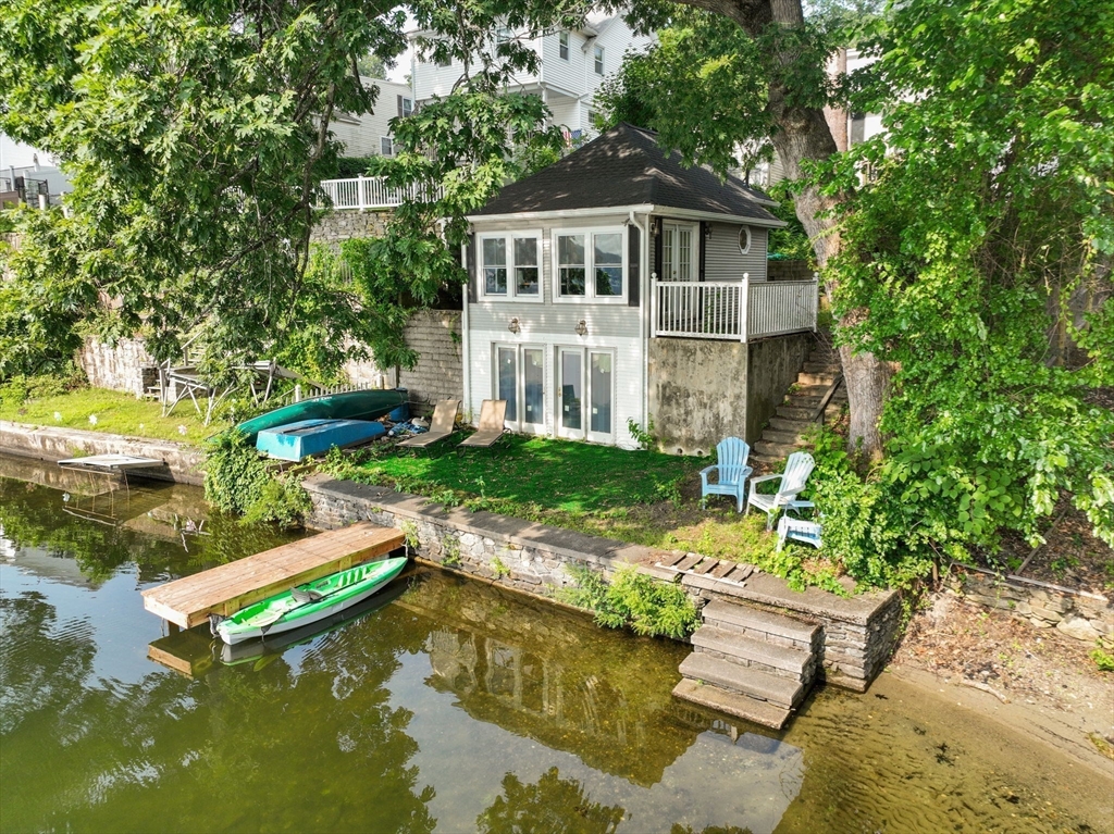 435 Lake Ave