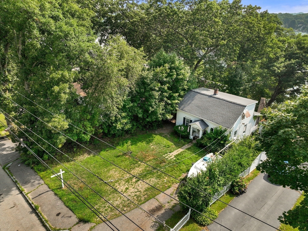 435 Lake Ave
