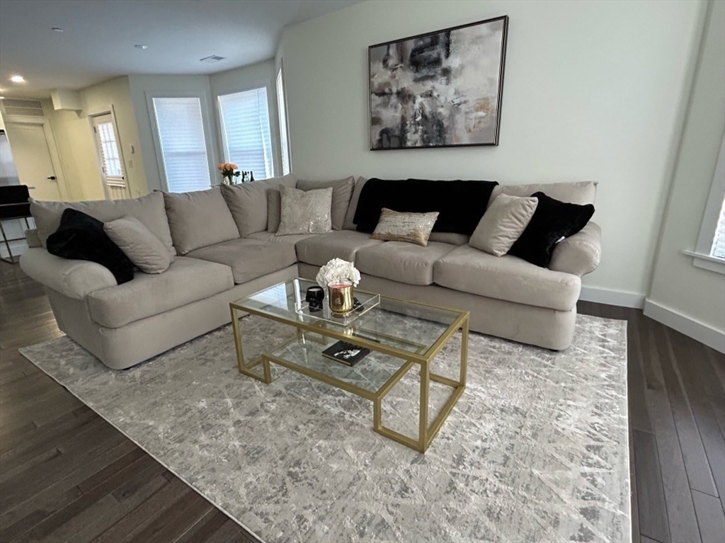 11 Seymour Ave # 3