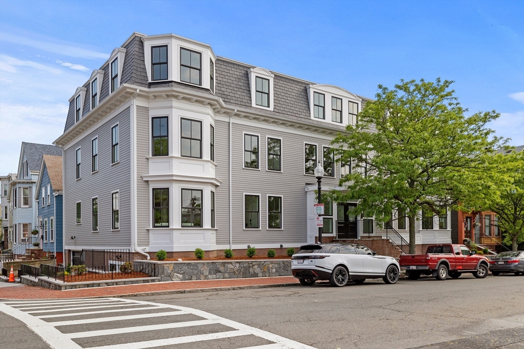 100 White St # 4
