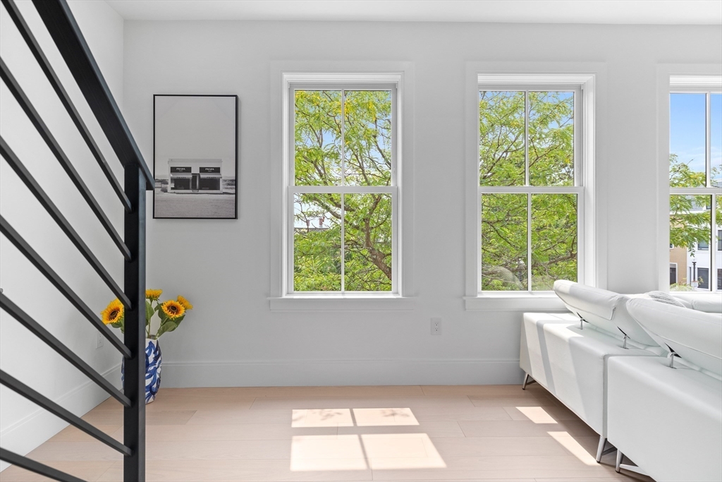 100 White St # 4