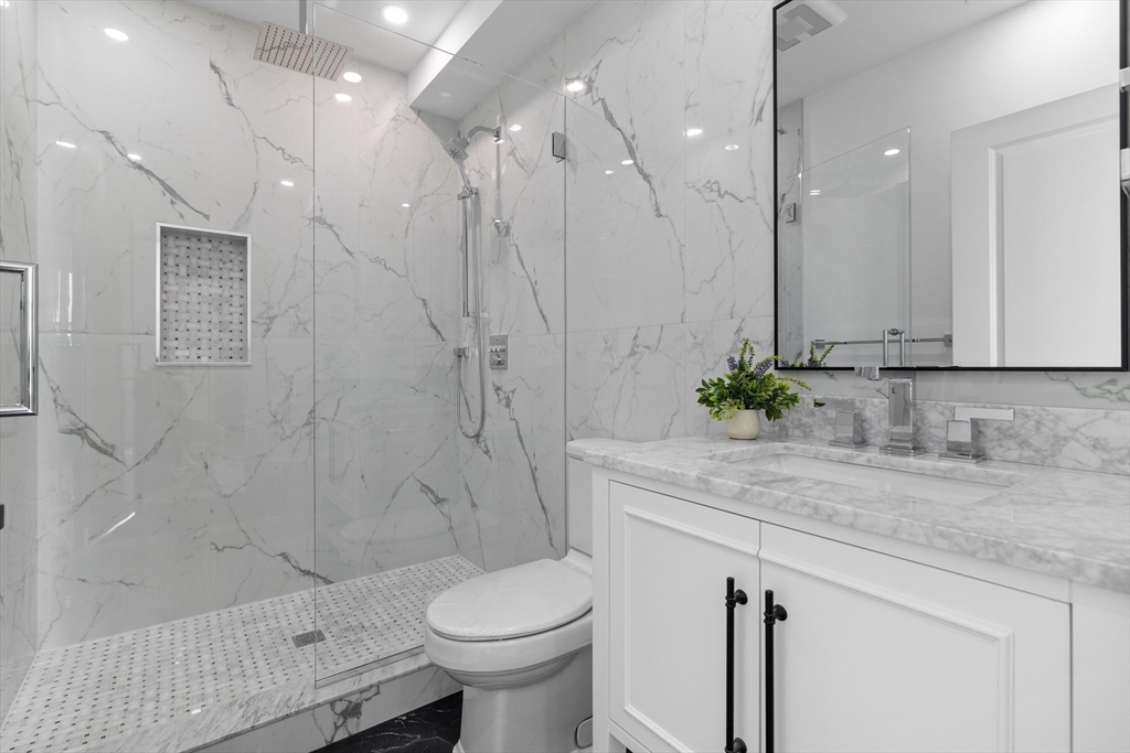 100 White St # 4