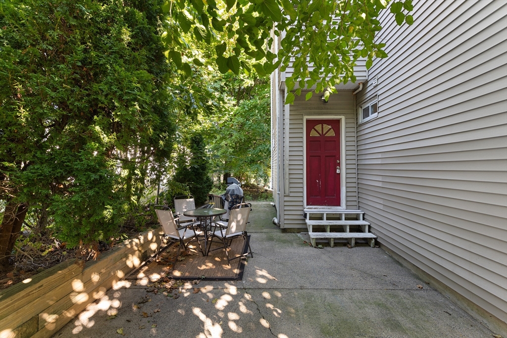 66 Hooper St # 4