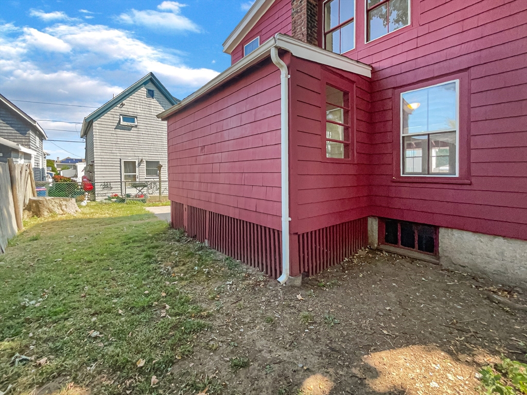 92 Turner St