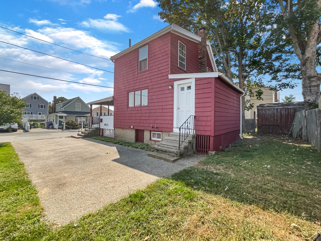 92 Turner St