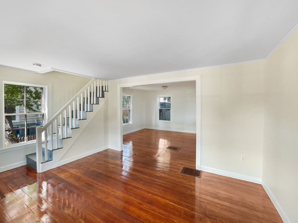 92 Turner St