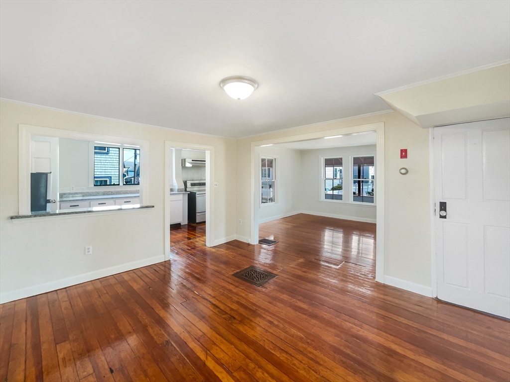 92 Turner St