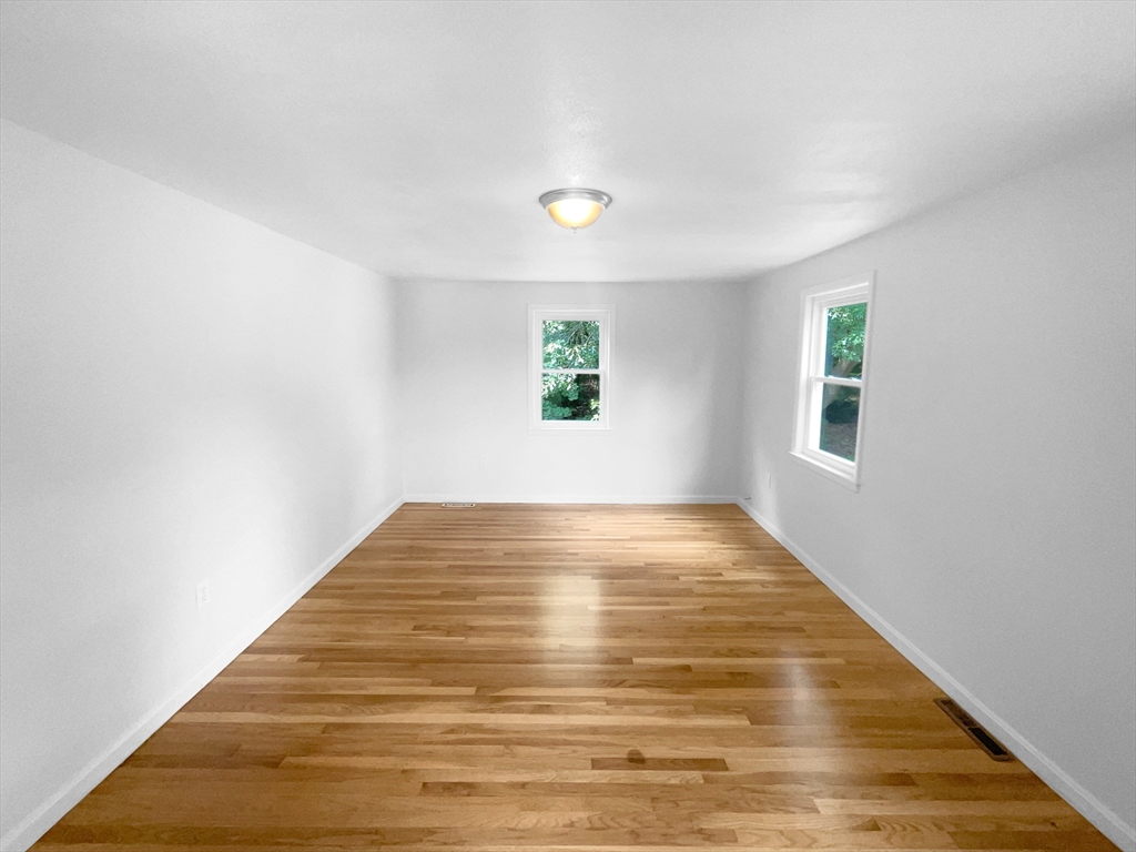 36 Fort Meadow Dr
