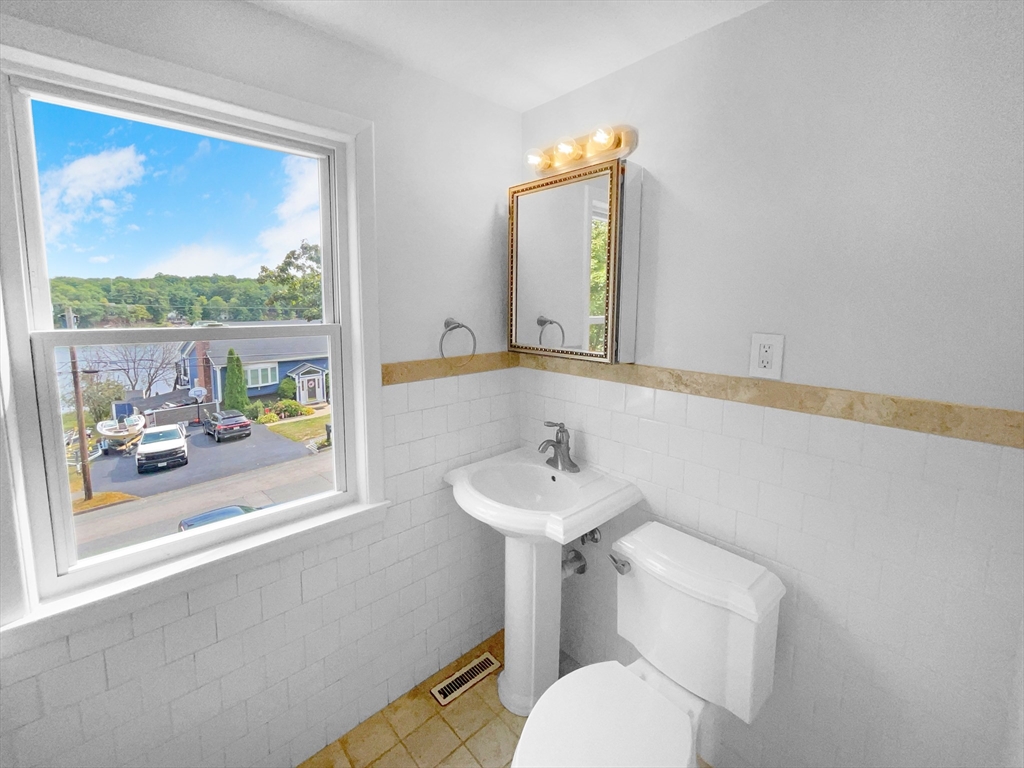 36 Fort Meadow Dr