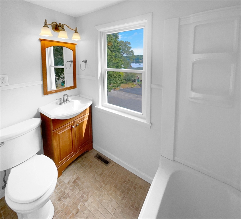 36 Fort Meadow Dr