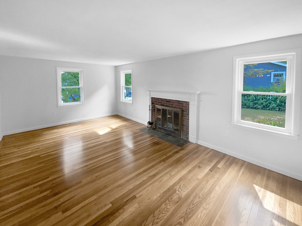 36 Fort Meadow Dr