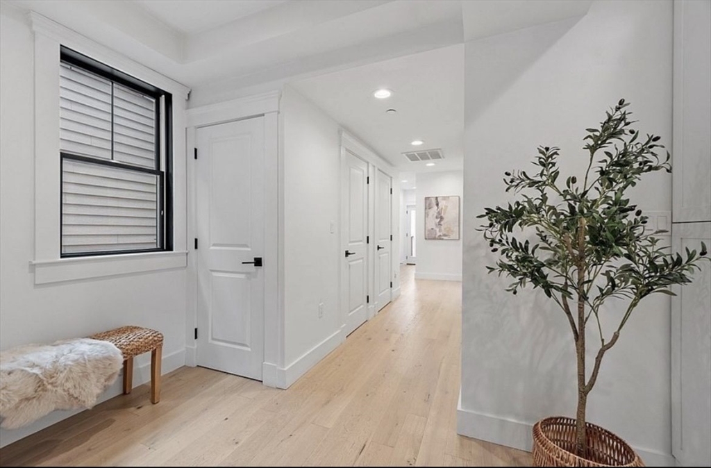 331 Chelsea St # 1