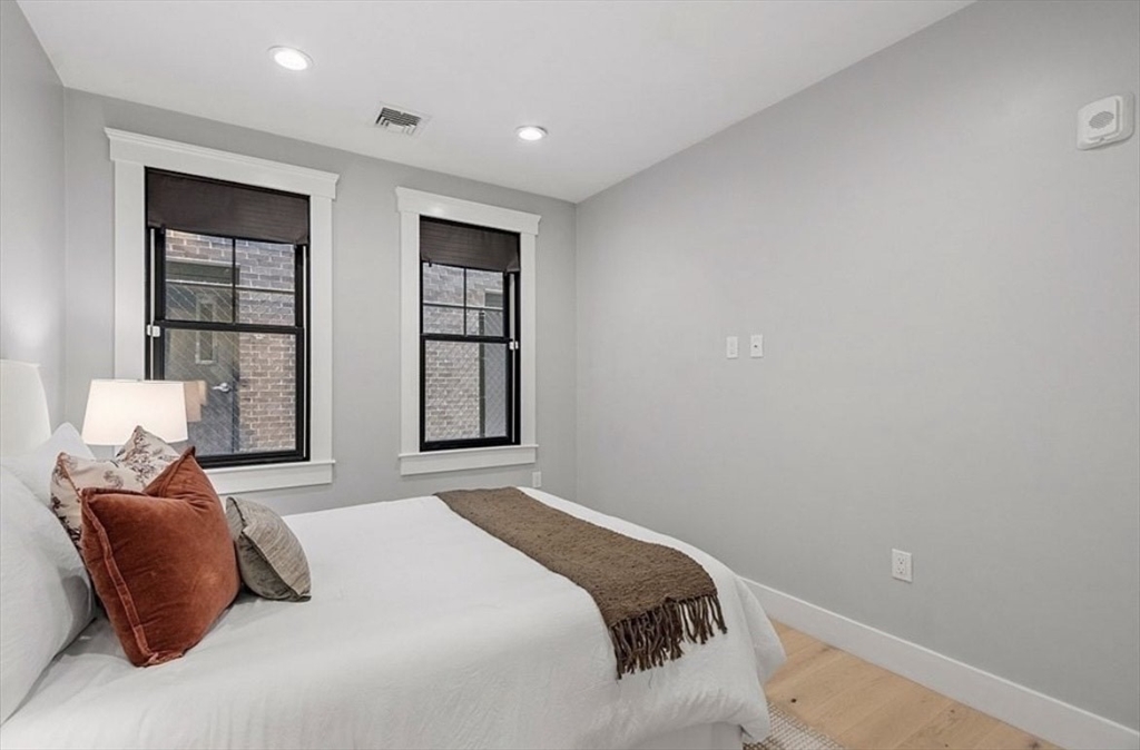 331 Chelsea St # 1