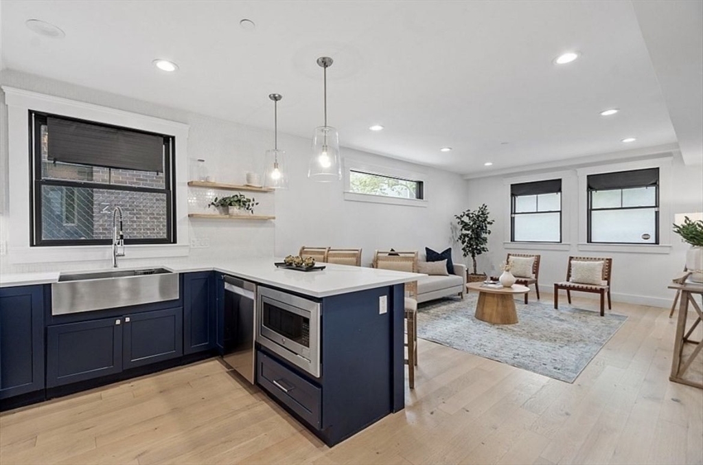 331 Chelsea St # 1