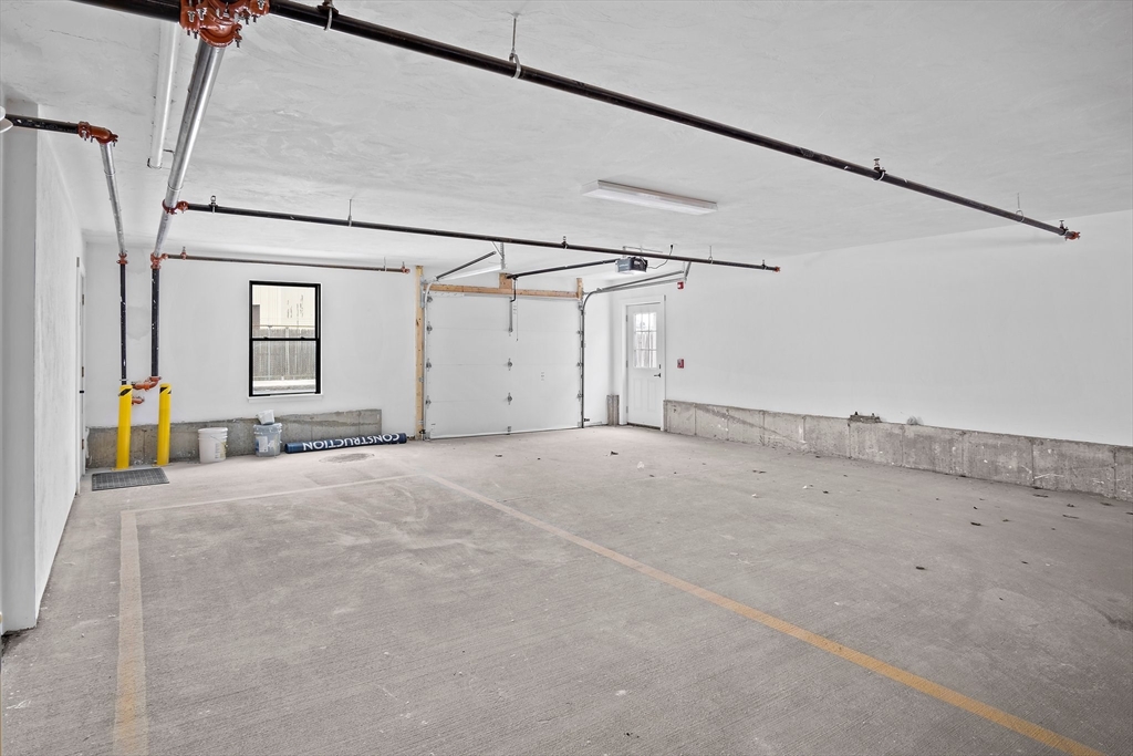 127 E Cottage St # 1