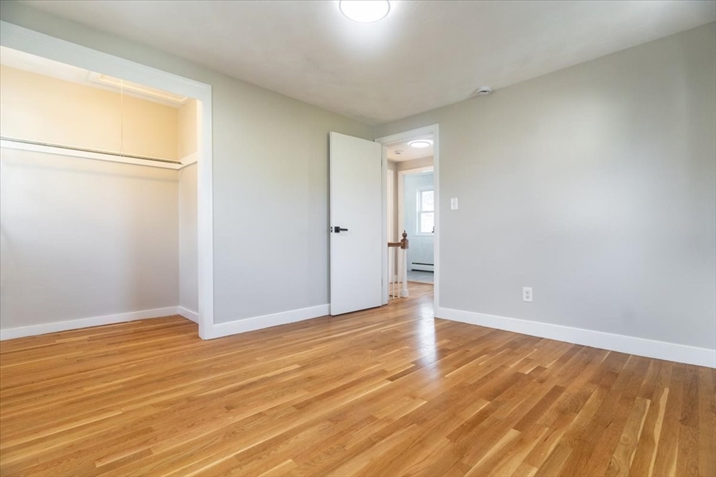 60 Averton St