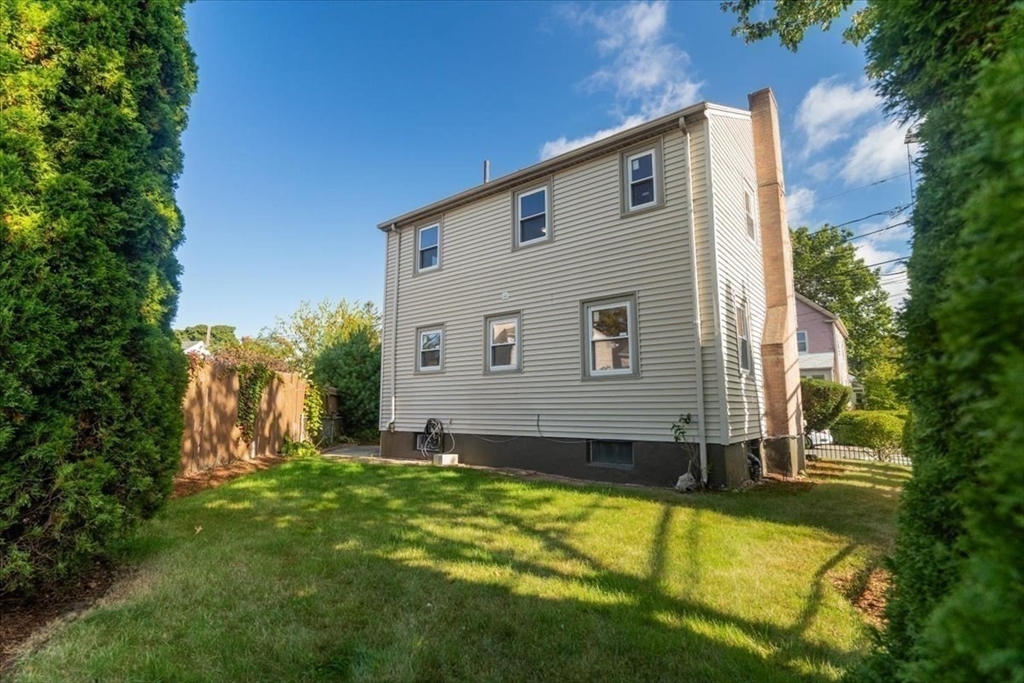 60 Averton St