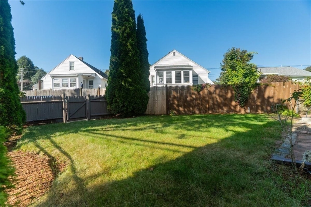 60 Averton St