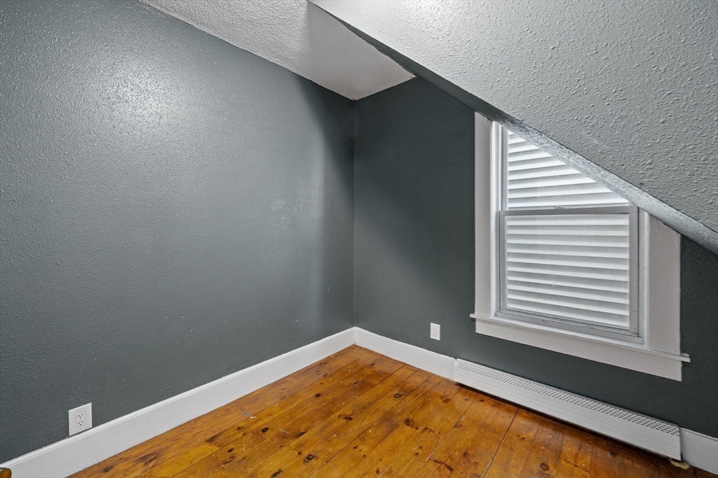 22-24 Linden St
