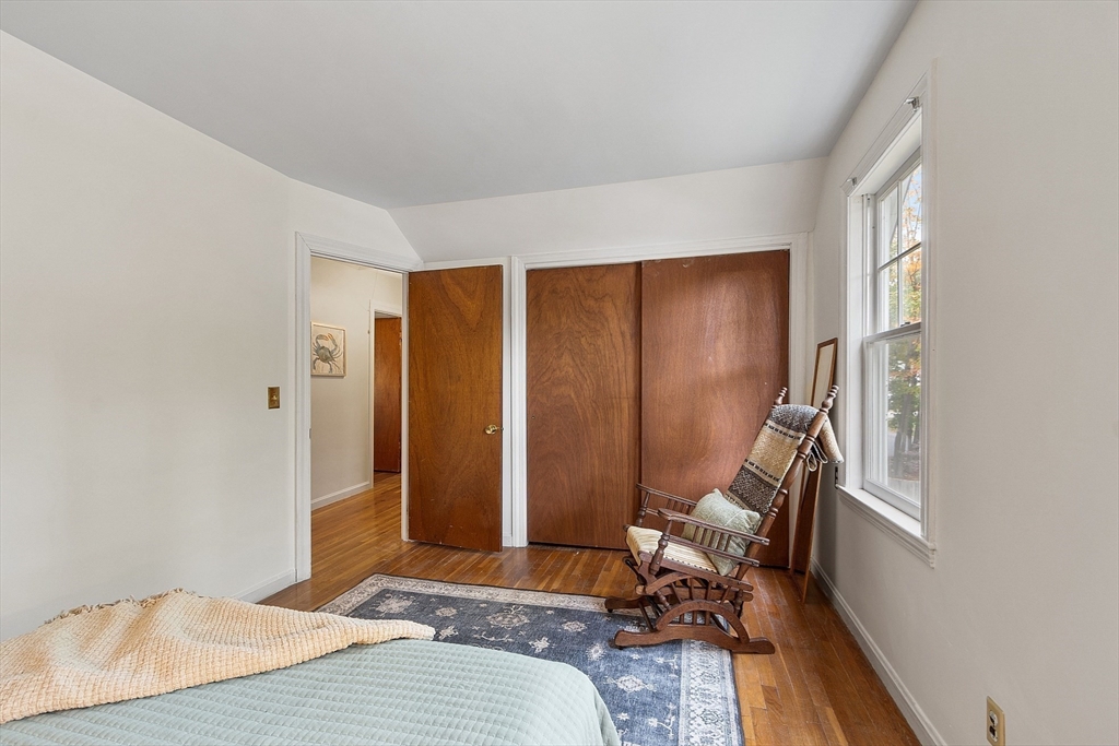 11 Lane Avenue