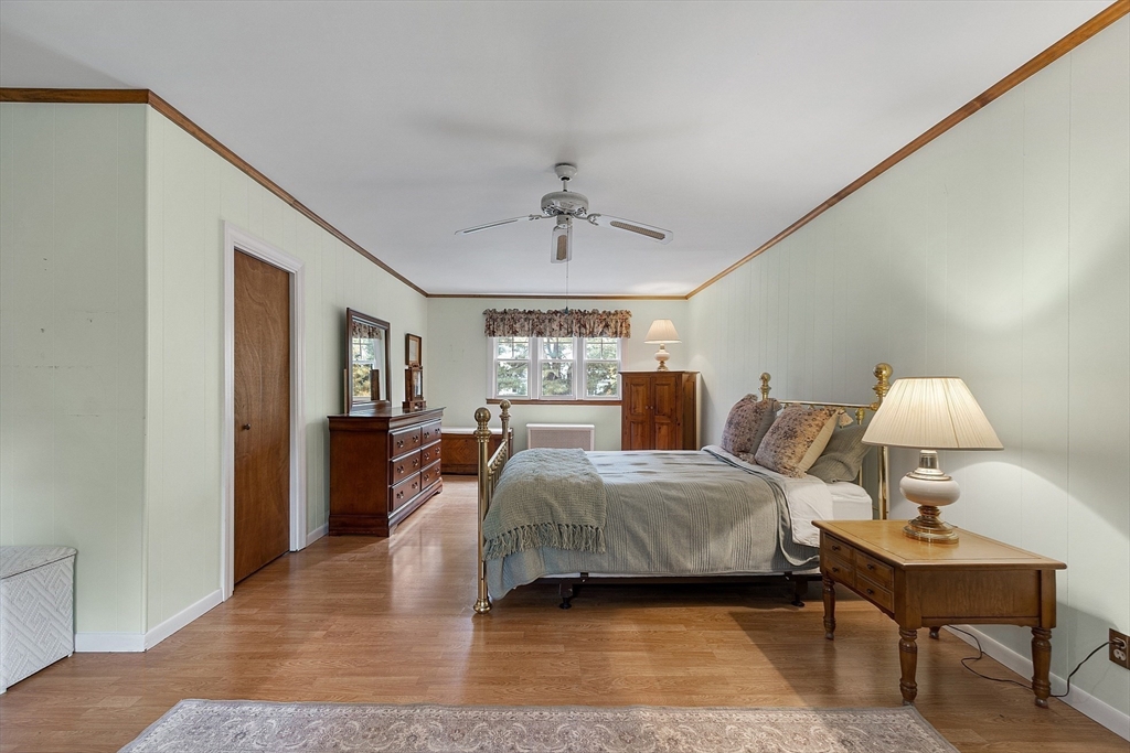 11 Lane Avenue