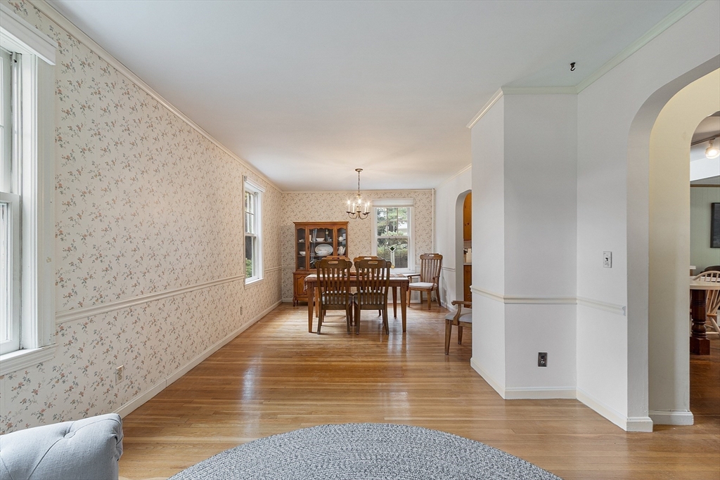 11 Lane Avenue
