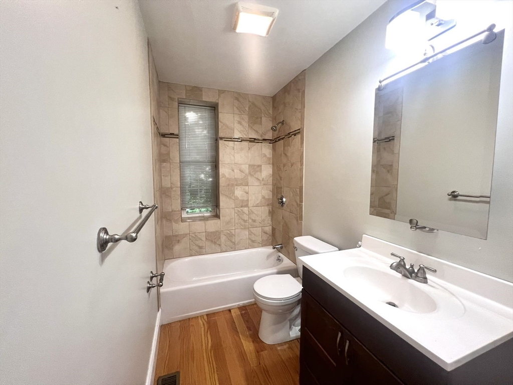 1422 Columbia Rd # 1