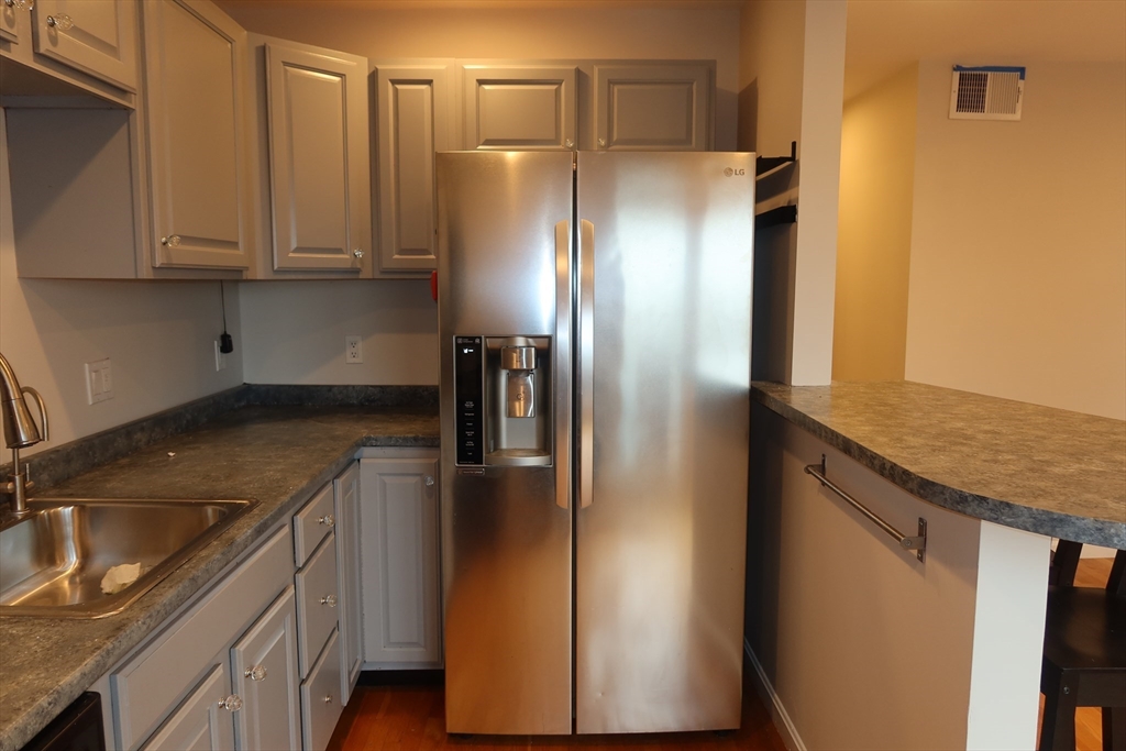 505 E 5th St # 3