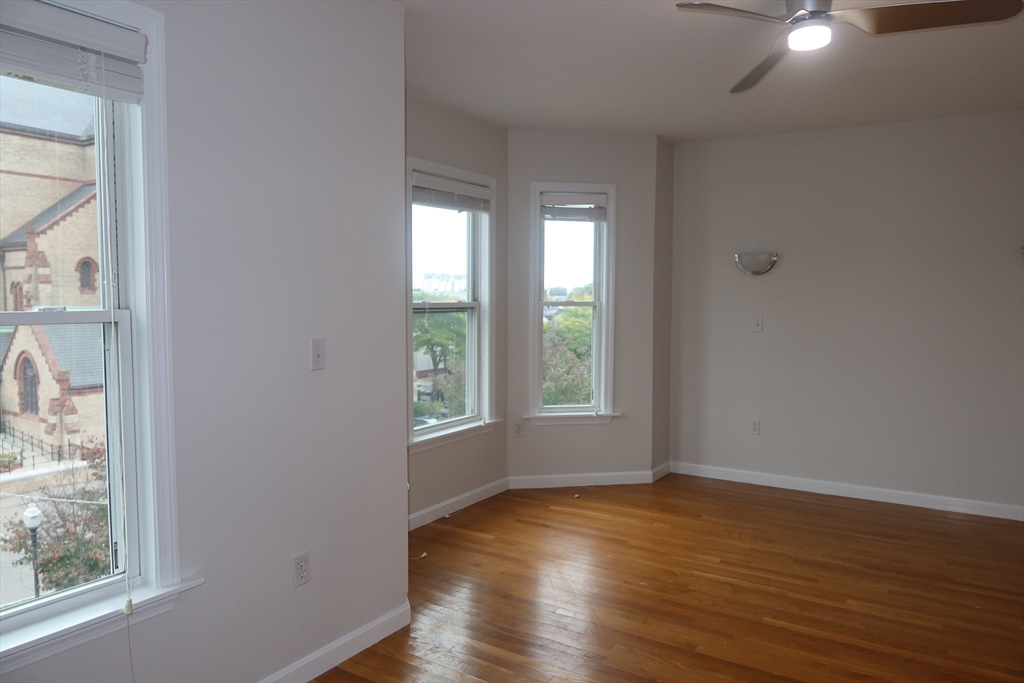505 E 5th St # 3