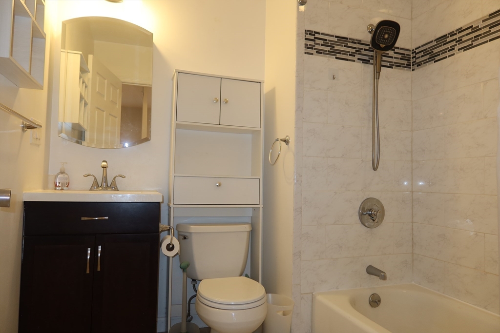 505 E 5th St # 3