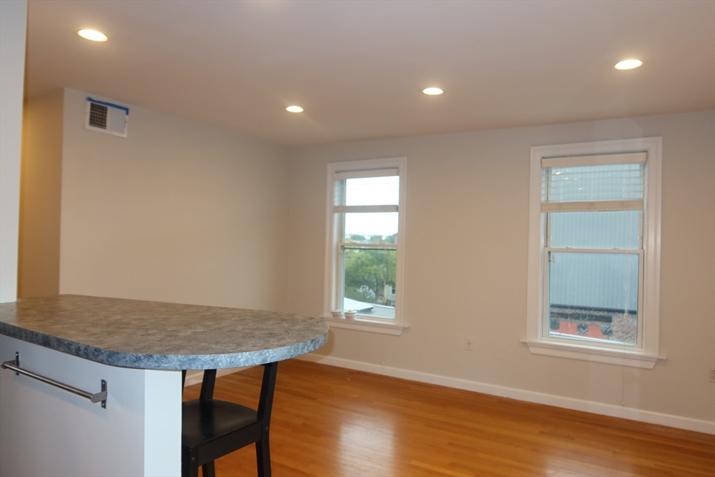 505 E 5th St # 3