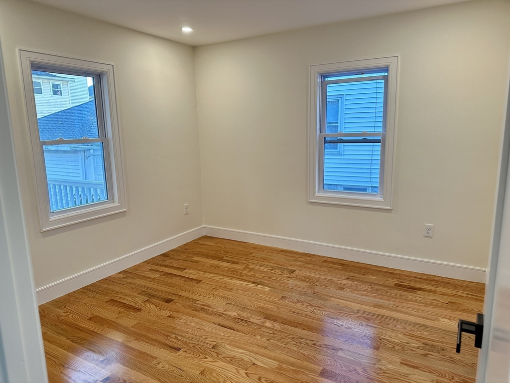 171 Safford St # 1