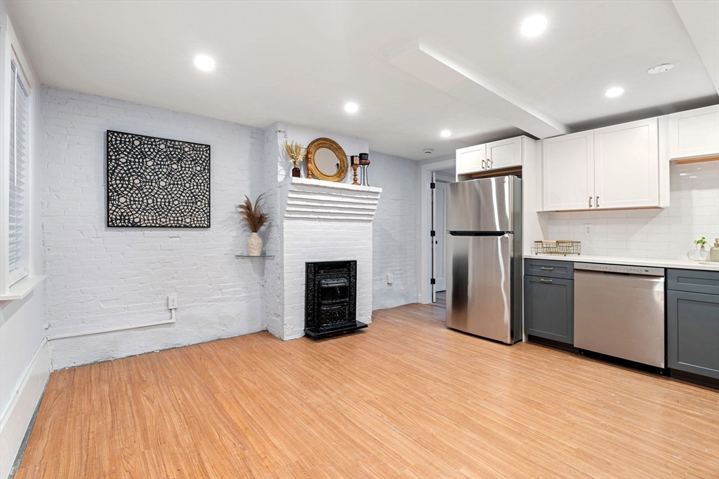 155 Dorchester St # 1