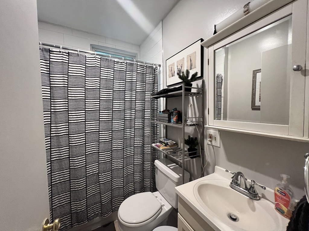 122 London Street # 3
