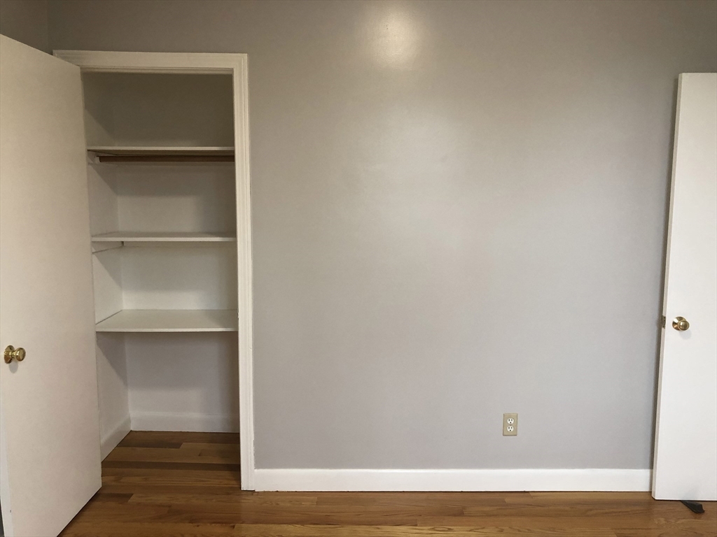 122 London Street # 3