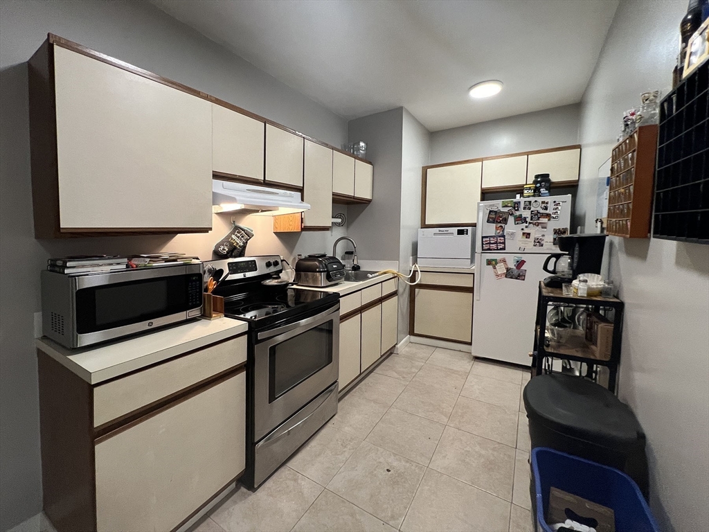 122 London Street # 3