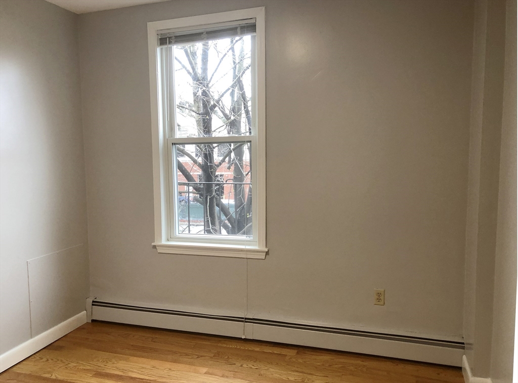 122 London Street # 3