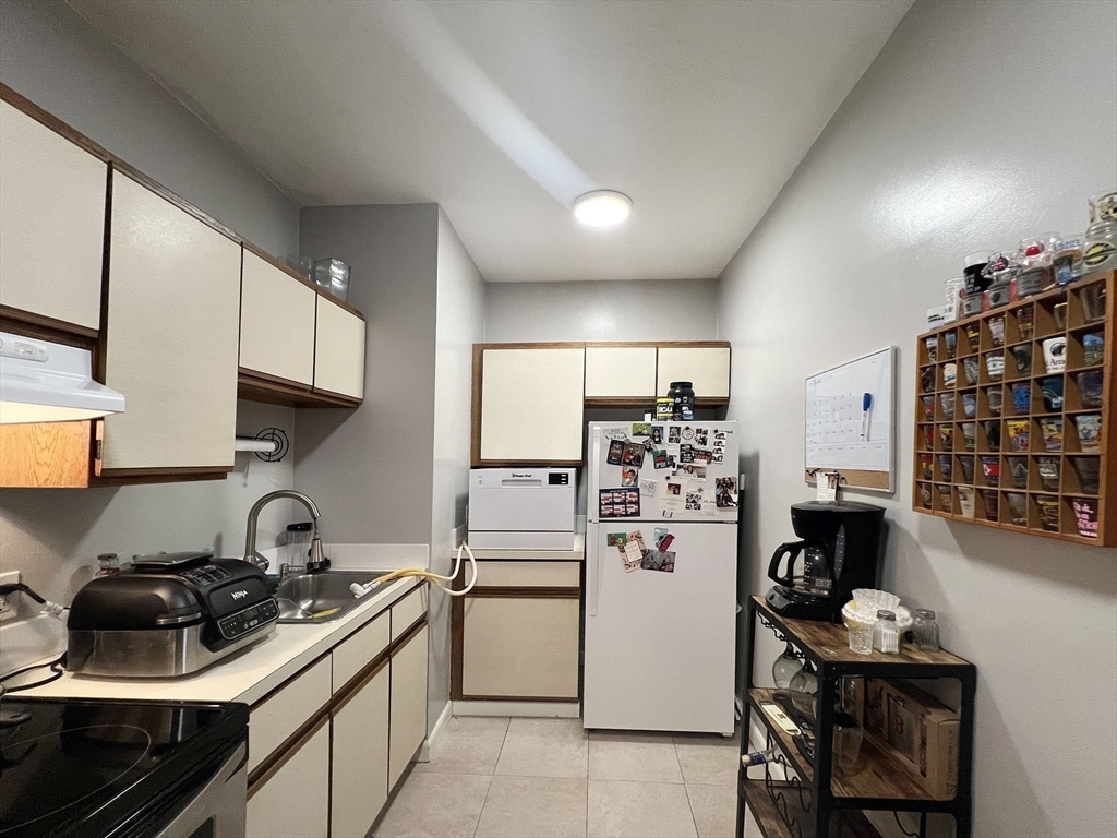 122 London Street # 3