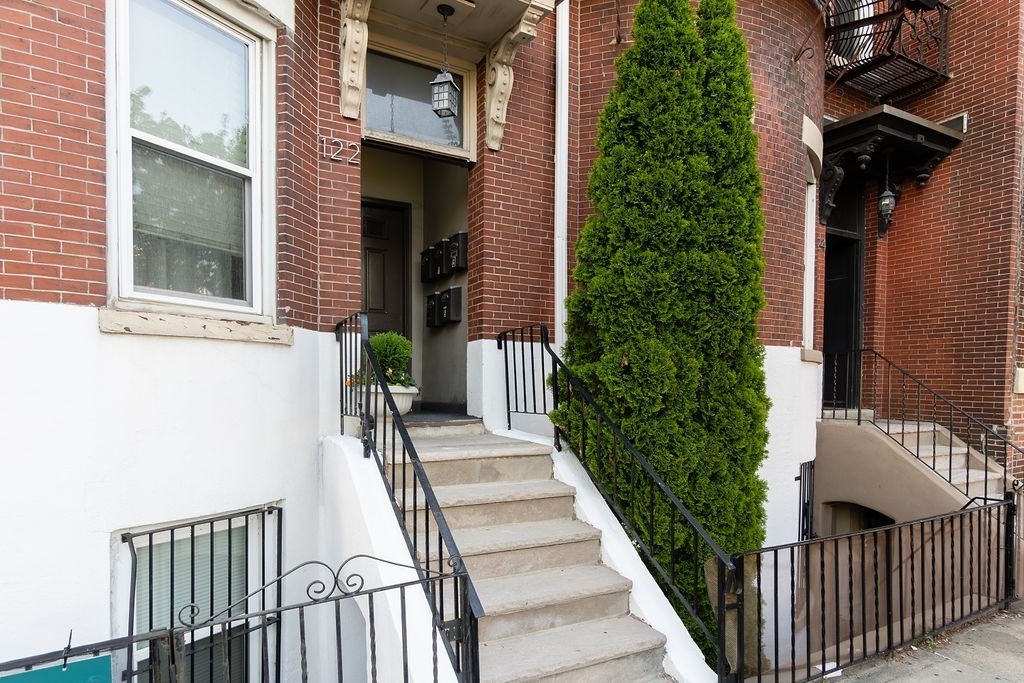 122 London Street # 3