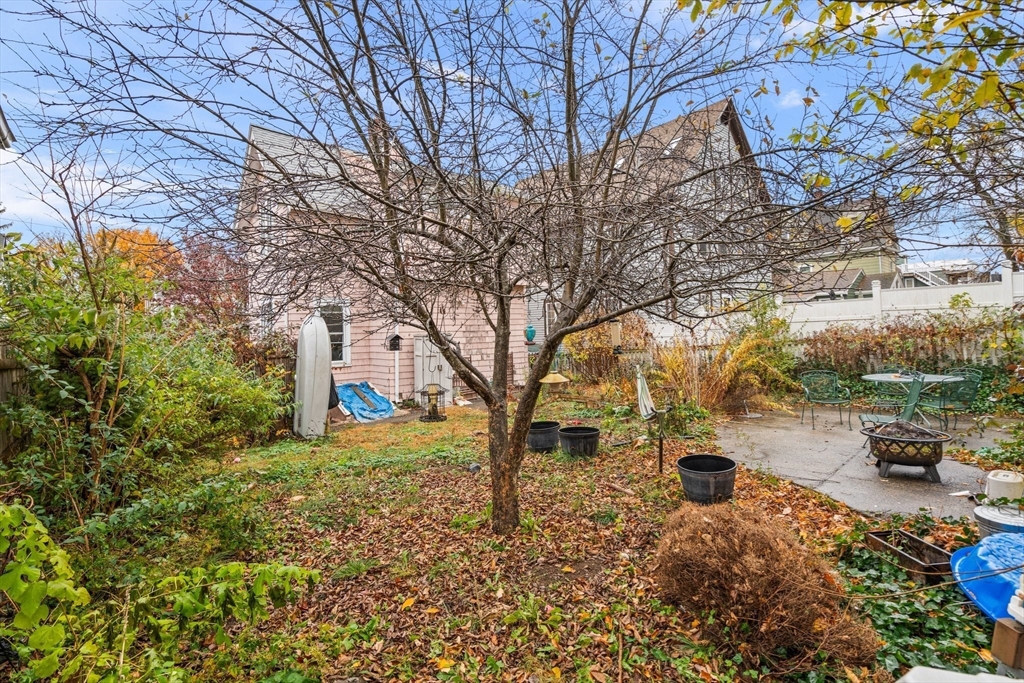 30 Waverly Avenue