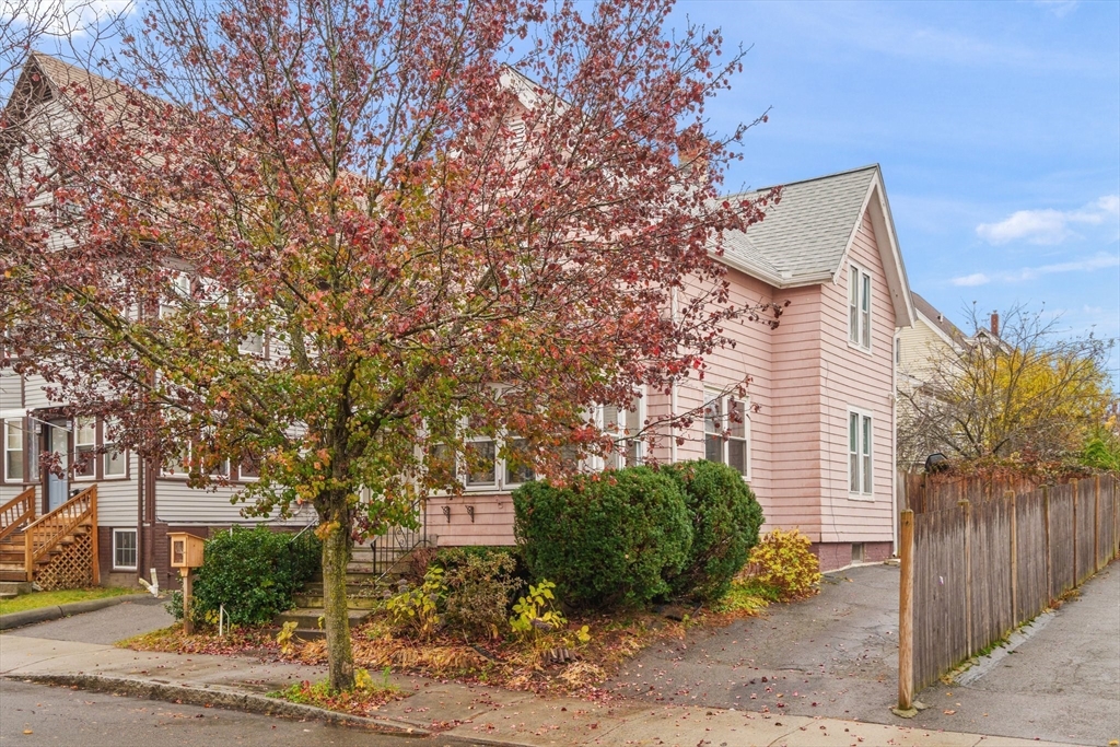 30 Waverly Avenue