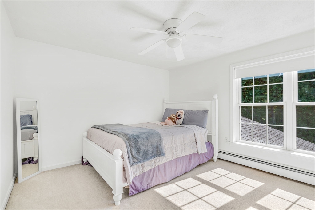 89 Robert Rd