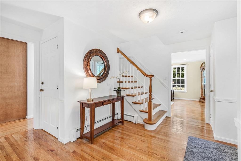 89 Robert Rd