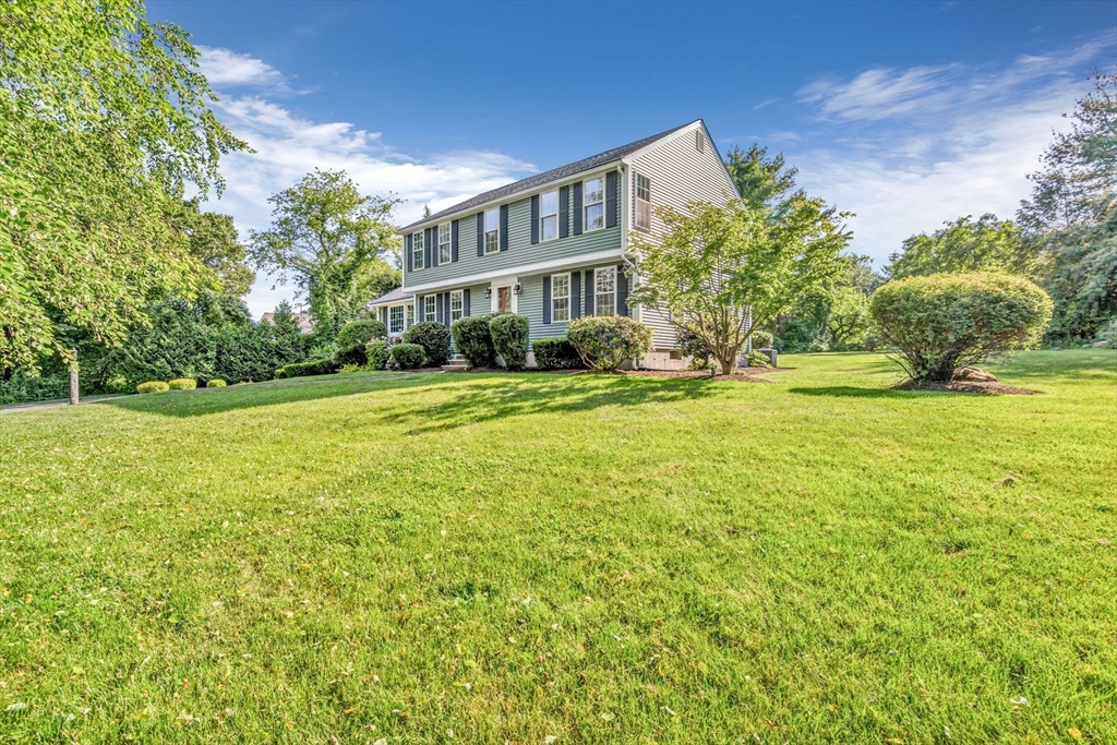 89 Robert Rd