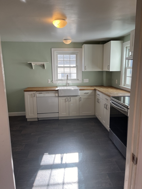 7 Newbury Ave