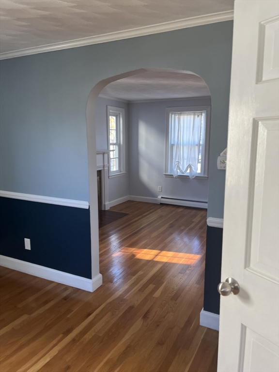 7 Newbury Ave