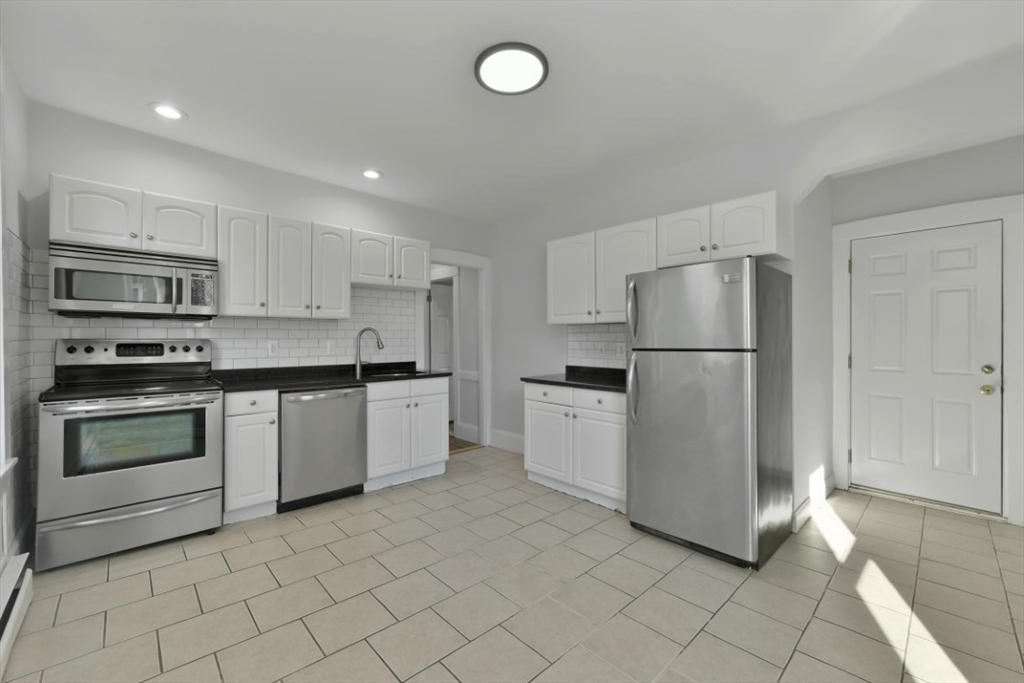 34-36 Boston St Unit: 1
