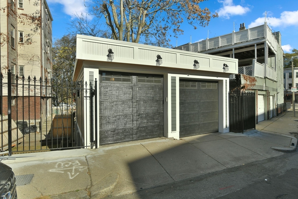 34-36 Boston St Unit: 1
